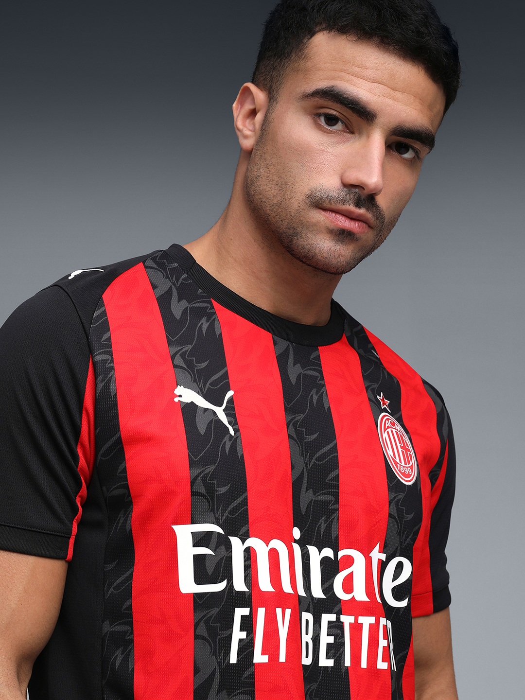 AC Milan Official 25/26 Home Replica Moisture-Control Football Jersey for Men (3)