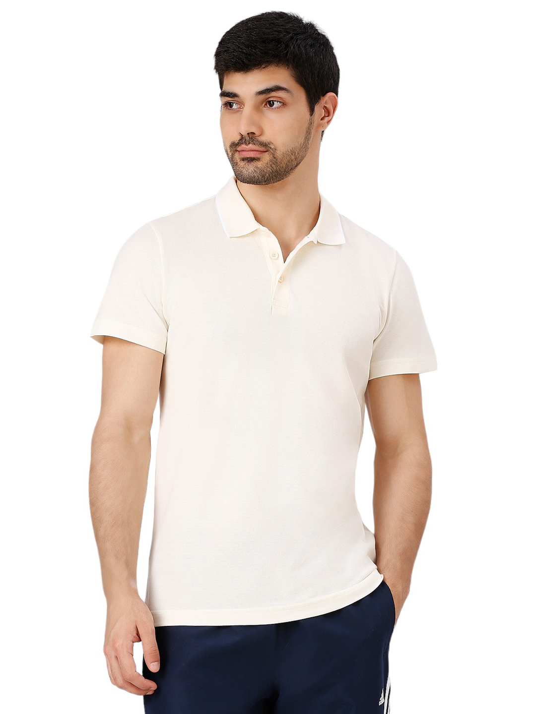 Men White Solid Half Sleeves Base Cor Polo Collar T-Shirt