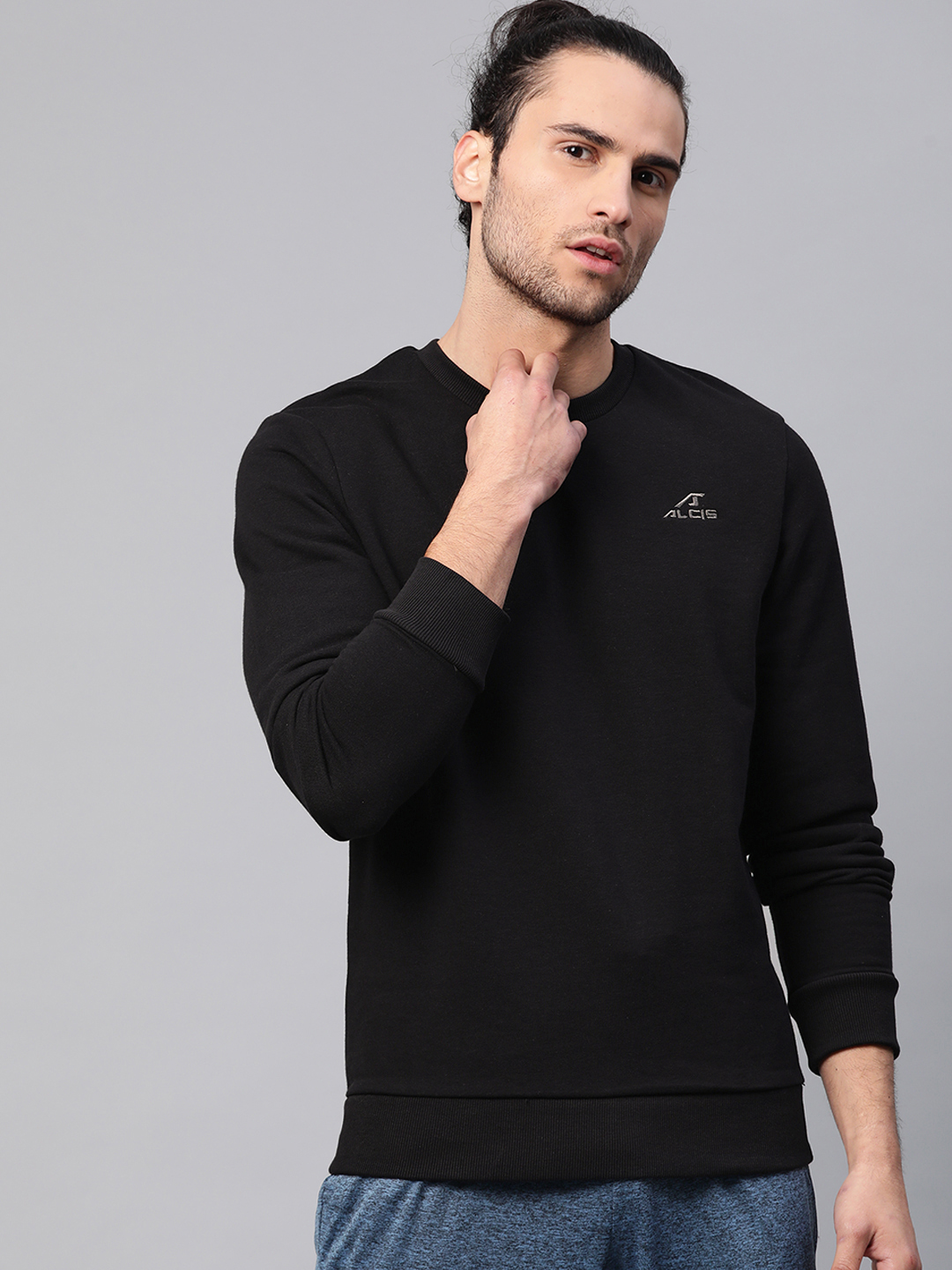 Men Black Solid Sweatshirt