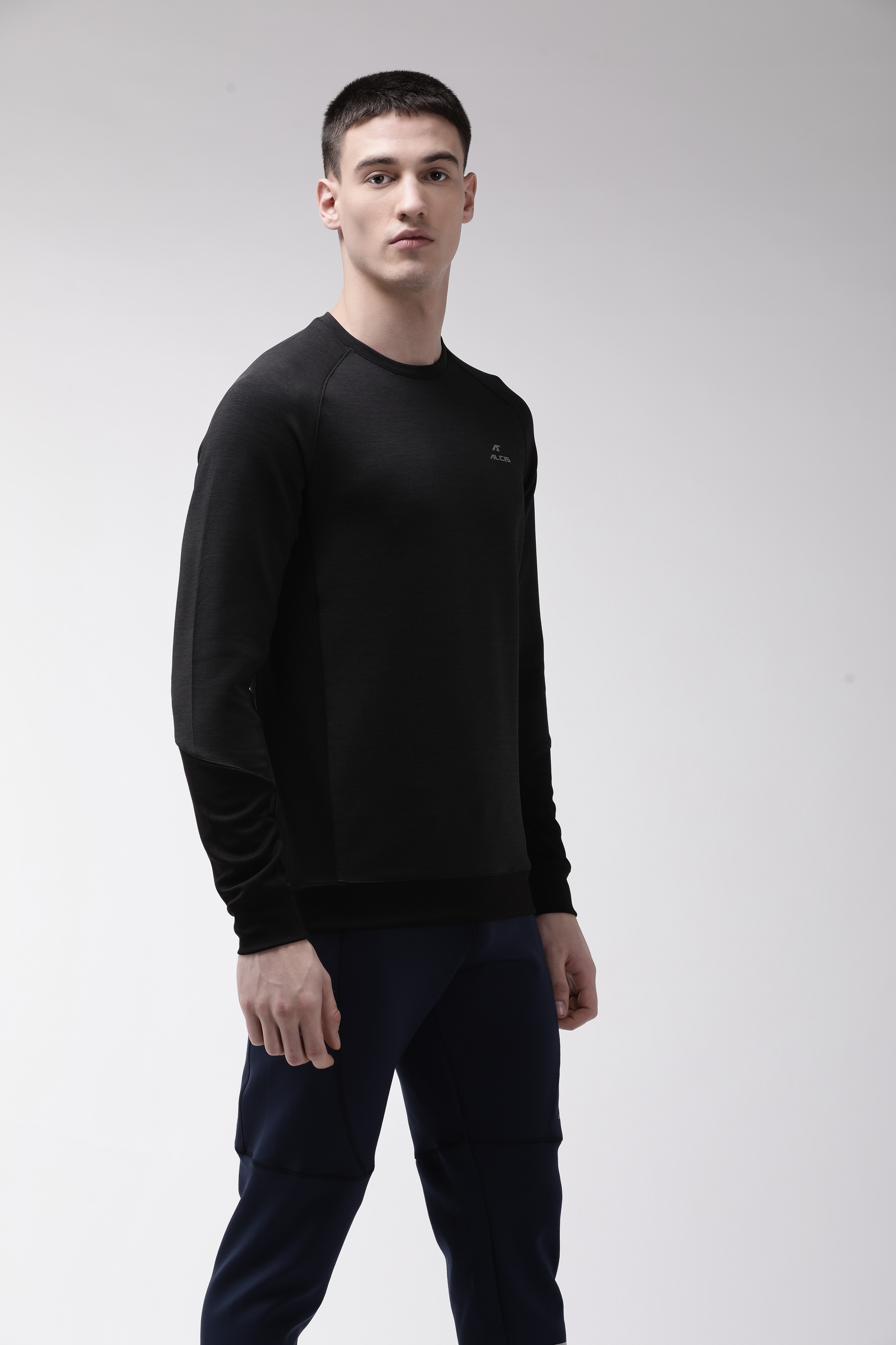 Alcis Men Black Solid Training Sweatshirt (4)