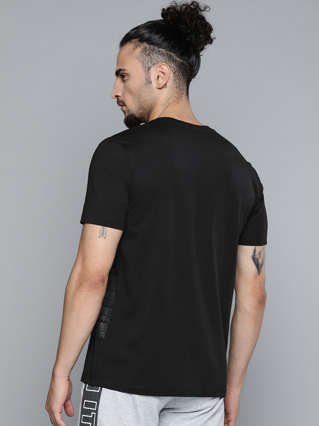 Alcis Men Black & White Typography Printed Slim Fit Training or Gym T-shirt (3)