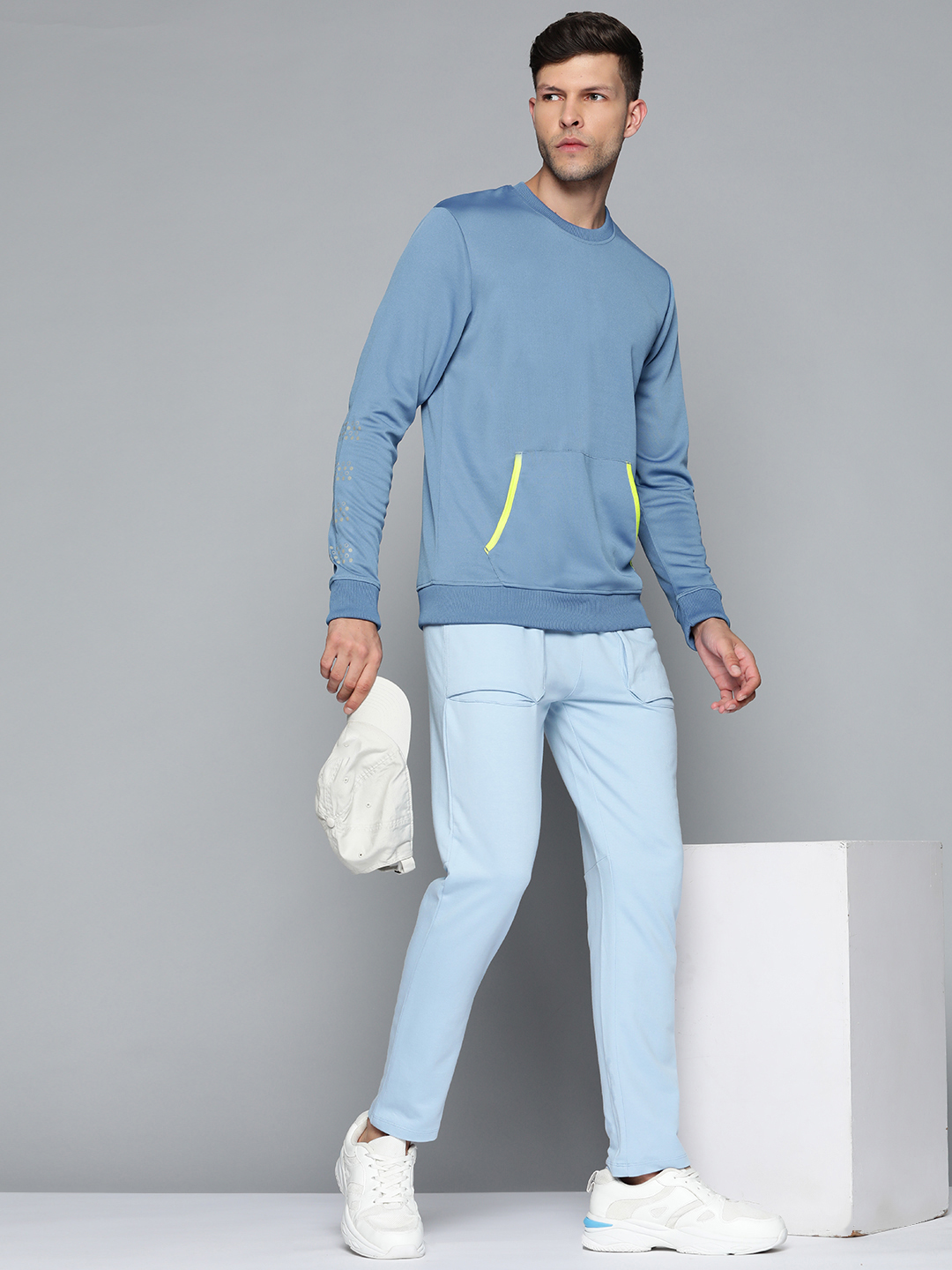 Alcis Men Blue Solid Sweatshirt (5)