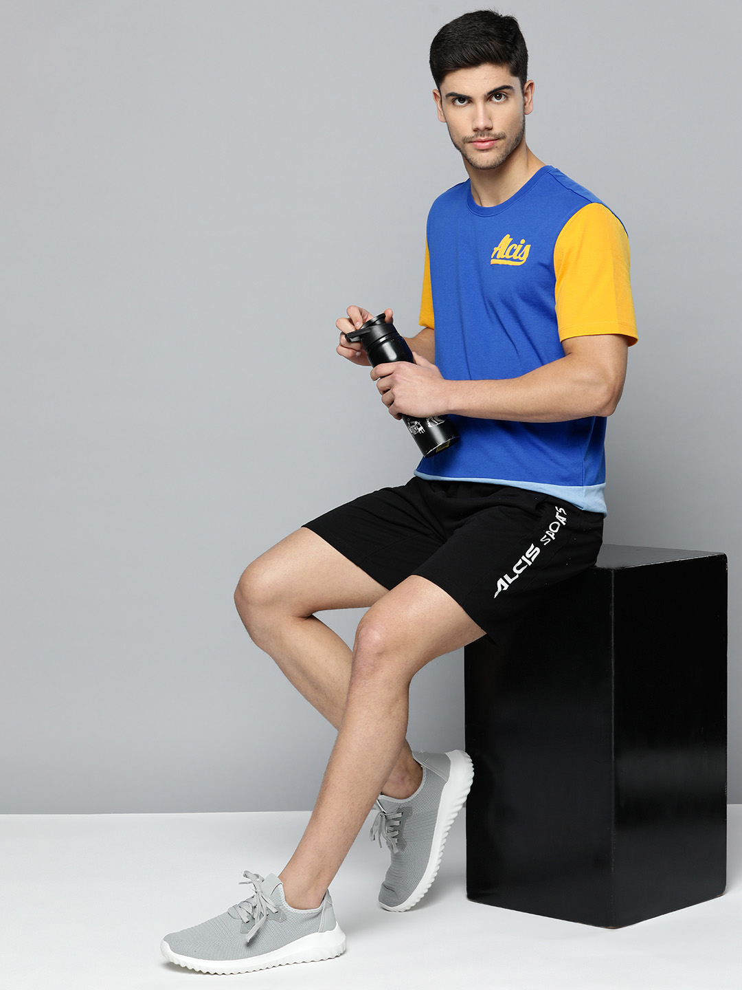 Alcis Men Colourblocked Anti Static Slim Fit T-shirt (4)