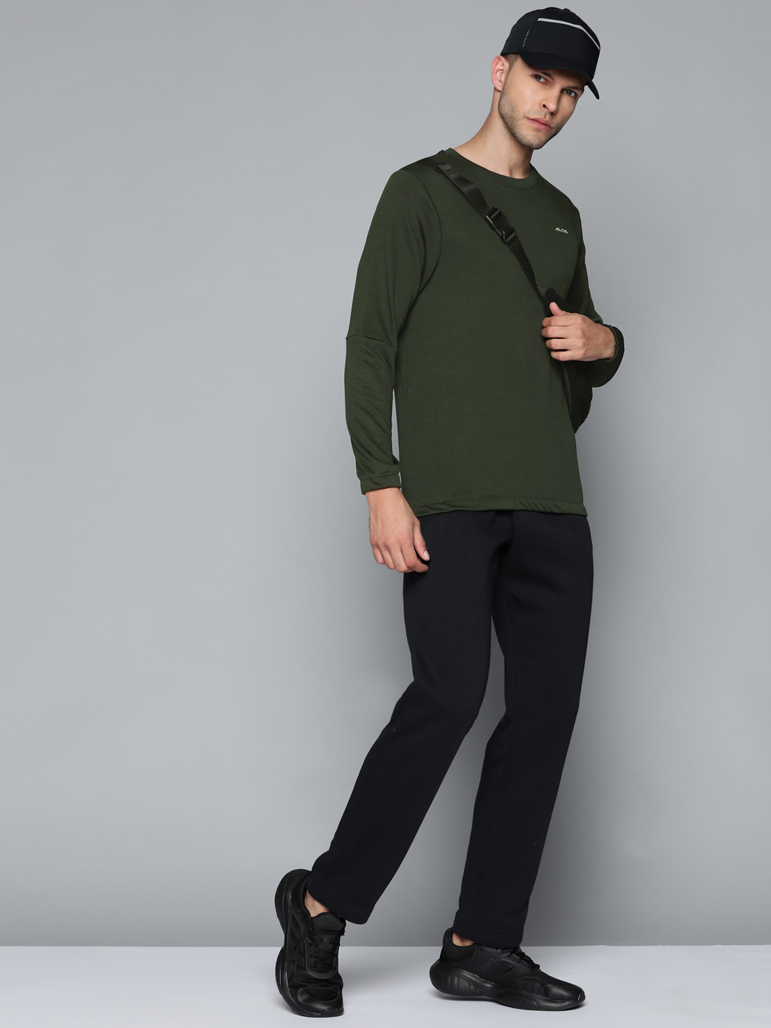 Alcis Men Green Solid Sweatshirt (4)