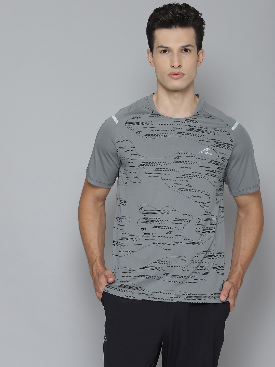 Men Grey & Black Printed Round Neck Sports T-shirt