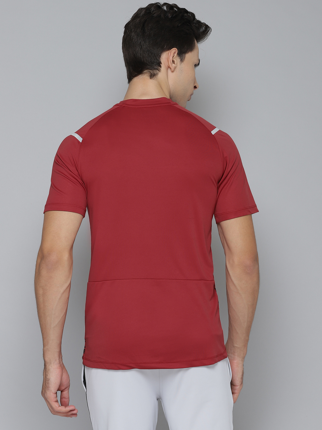 Alcis Men Maroon & Black Printed Round Neck Training T-shirt (3)