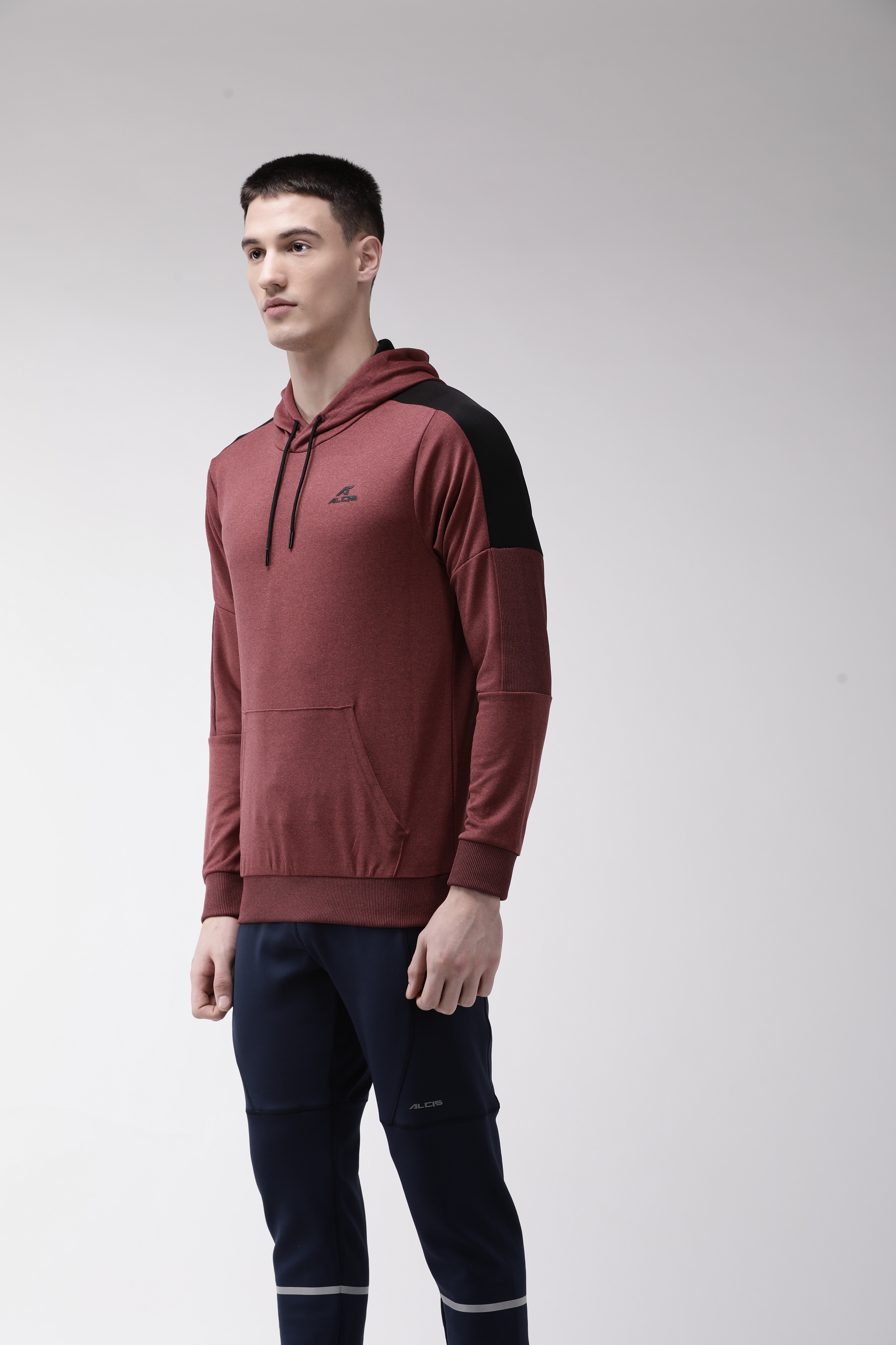 Alcis Men Maroon Solid Hooded Sweatshirt (2)