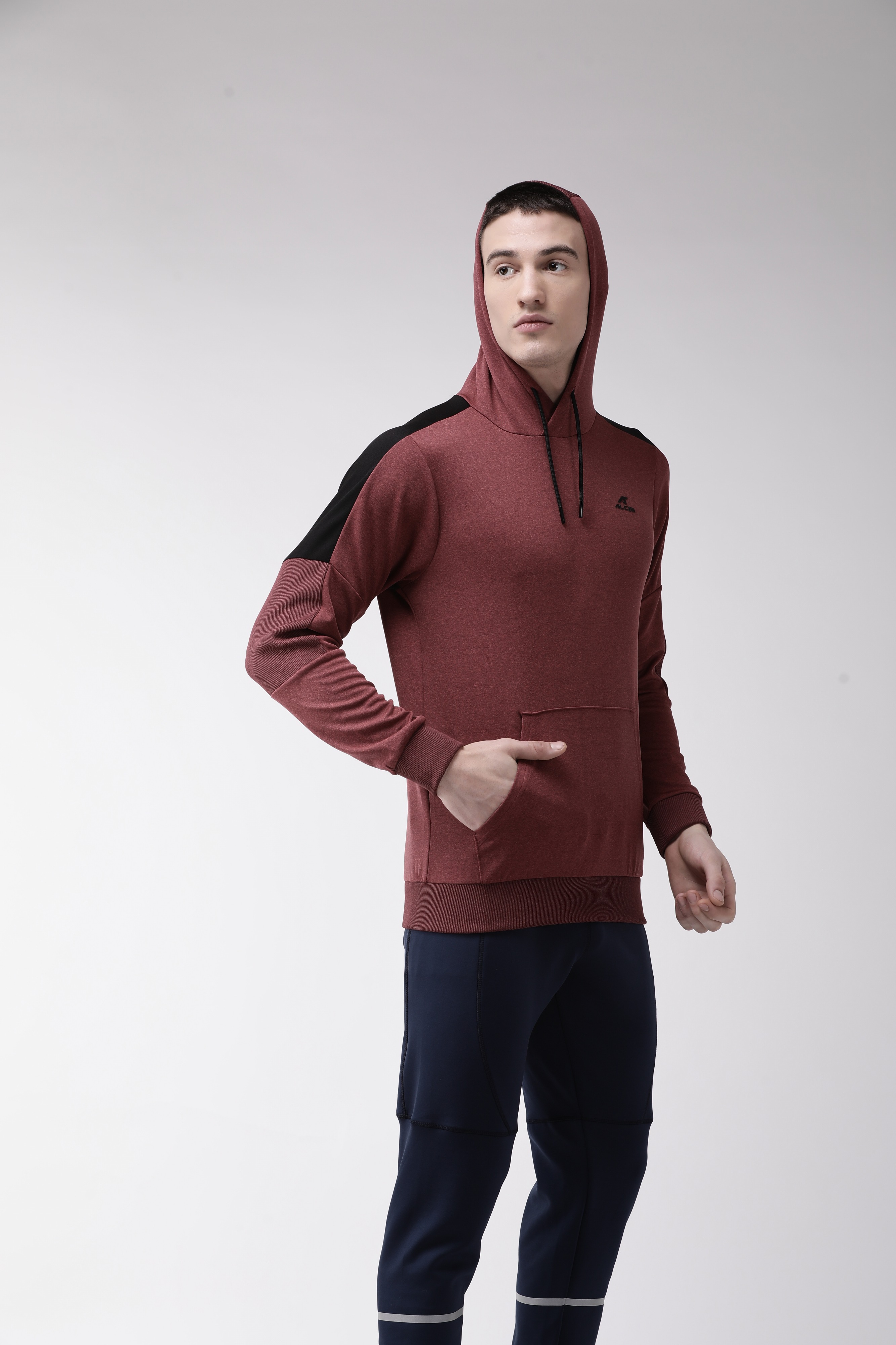 Alcis Men Maroon Solid Hooded Sweatshirt (6)