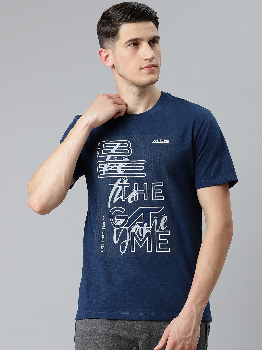 Men Navy Blue & White Typography Printed Slim Fit T-shirt