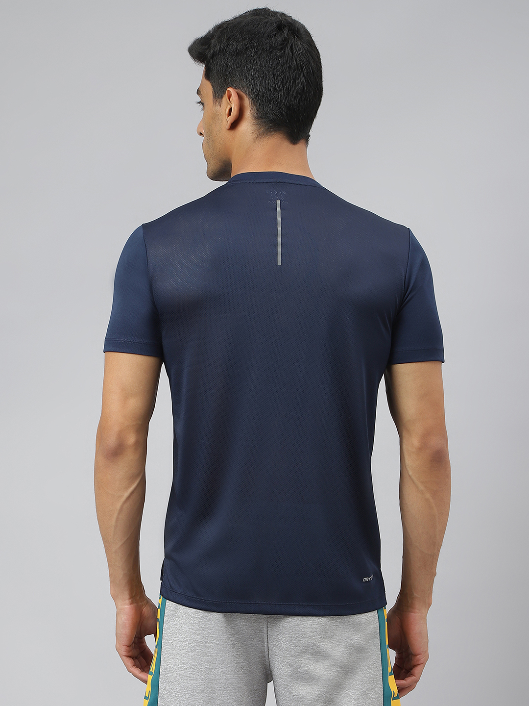 Alcis Men Next Mile Printed Anti-Static Slim-Fit Round Neck Running T-Shirt (4)