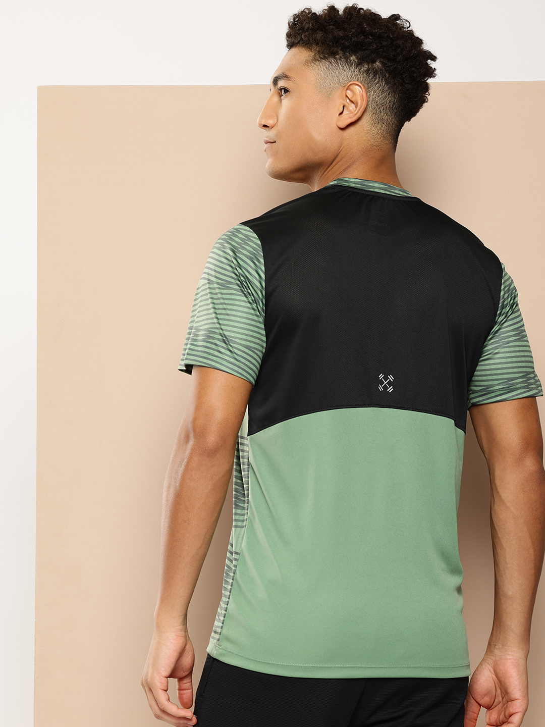 Alcis Men Printed Slim Fit Sports T-shirt (3)