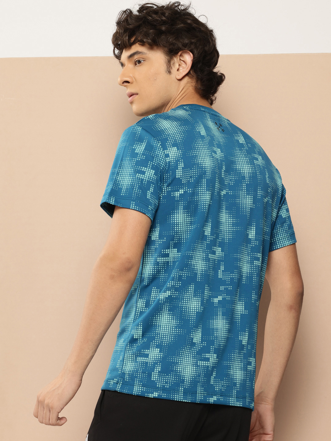Alcis Men Printed Slim Fit T-shirt (3)