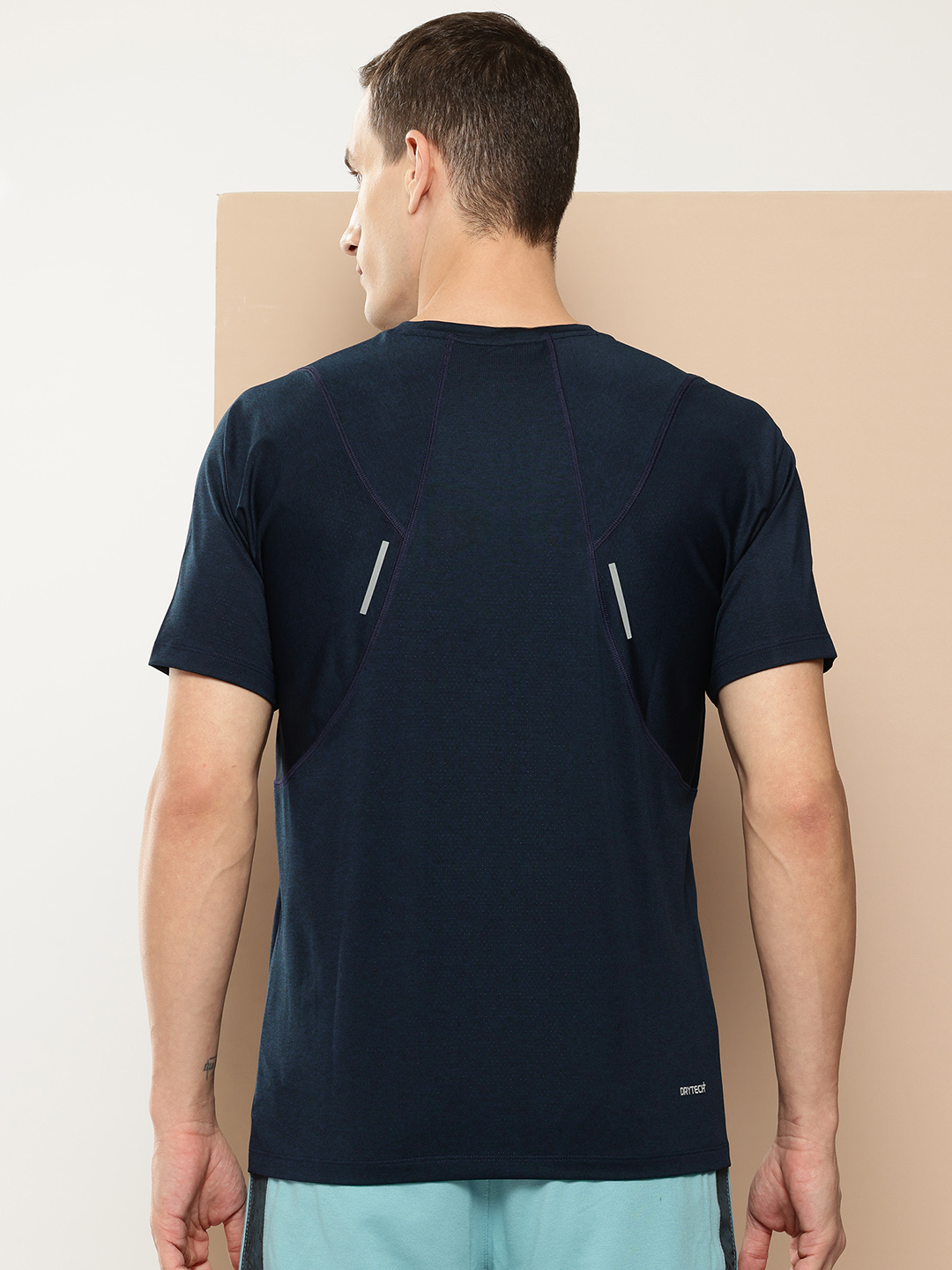 Alcis Men Slim Fit T-shirt (3)