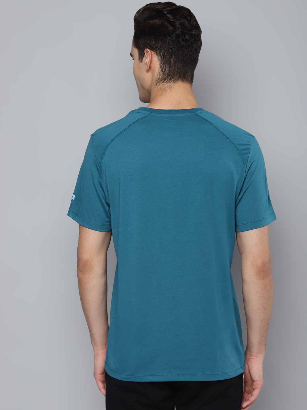 Alcis Men Teal Printed Slim Fit Running T-shirt (3)