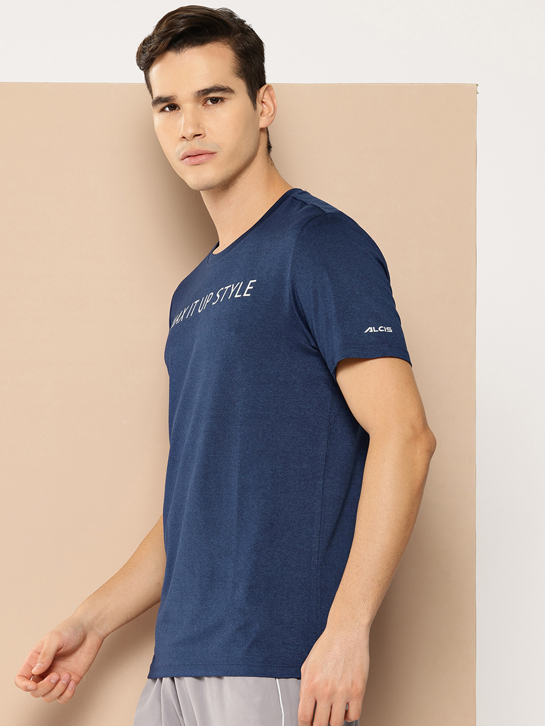 Alcis Men Typography Printed Anti Static Slim Fit T-shirt (2)