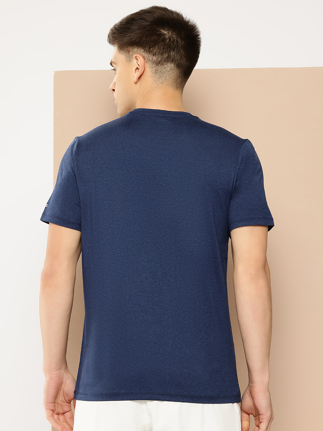 Alcis Men Typography Printed Dry Tech Slim Fit T-shirt (3)
