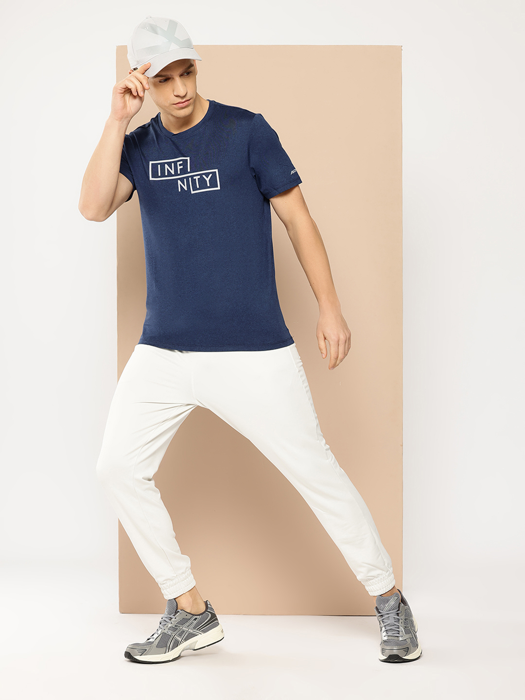 Alcis Men Typography Printed Dry Tech Slim Fit T-shirt (4)