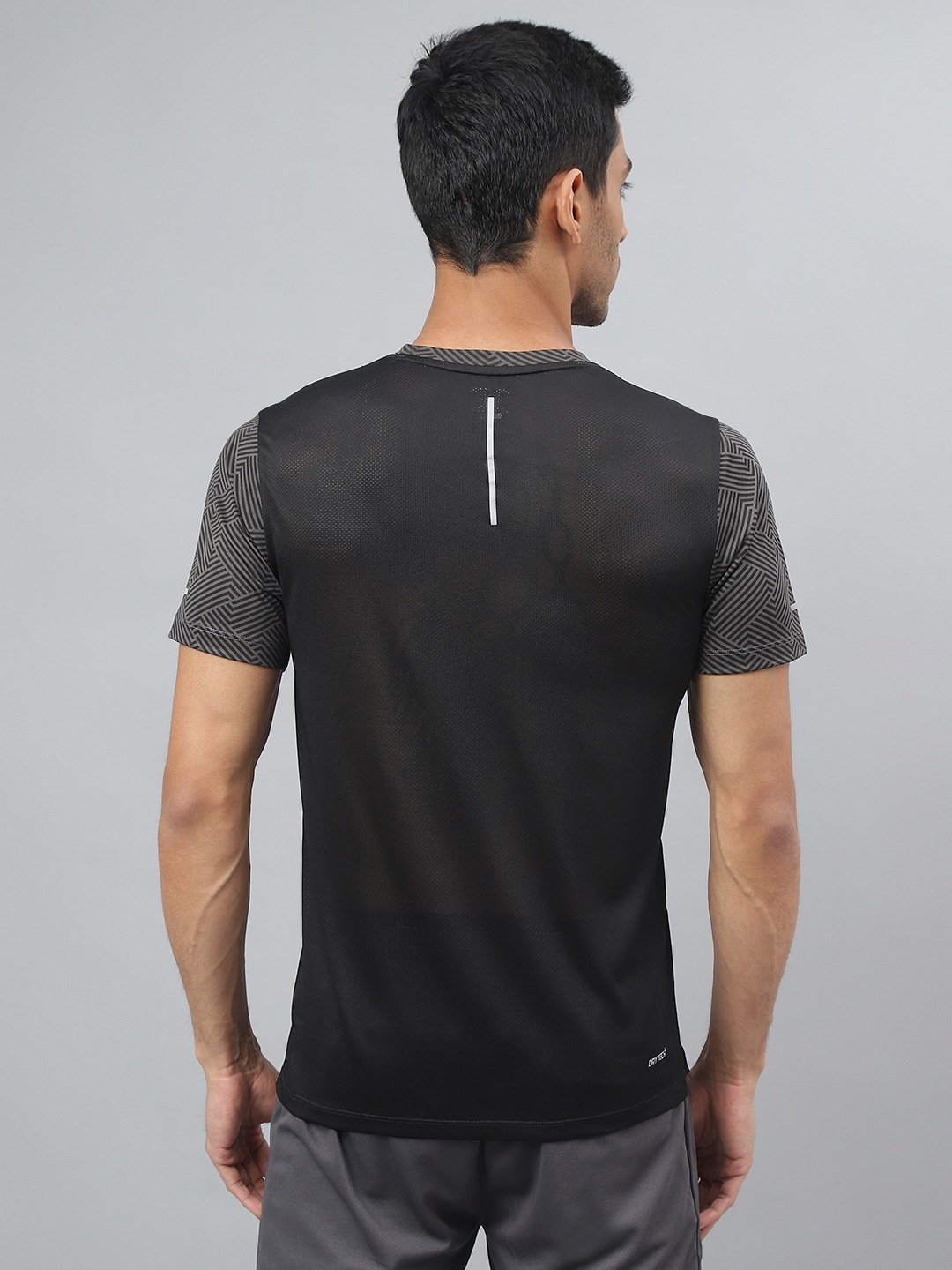 Alcis Printed Slim Fit Anti-Static Round Neck T-shirt (3)
