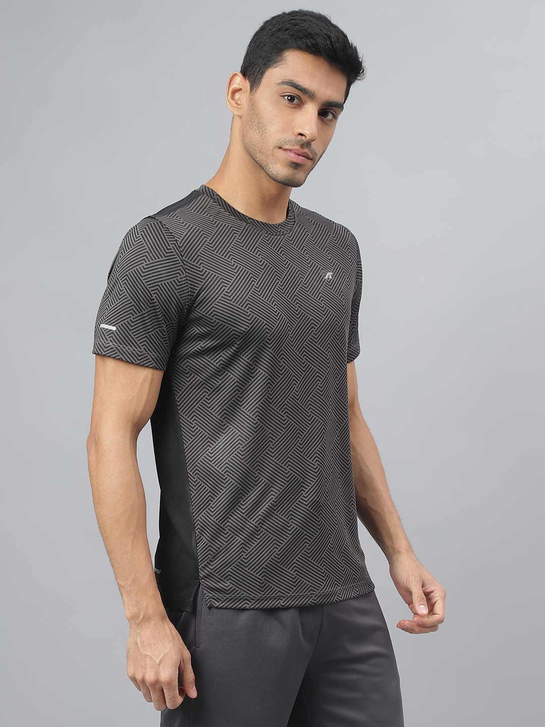 Alcis Printed Slim Fit Anti-Static Round Neck T-shirt (5)