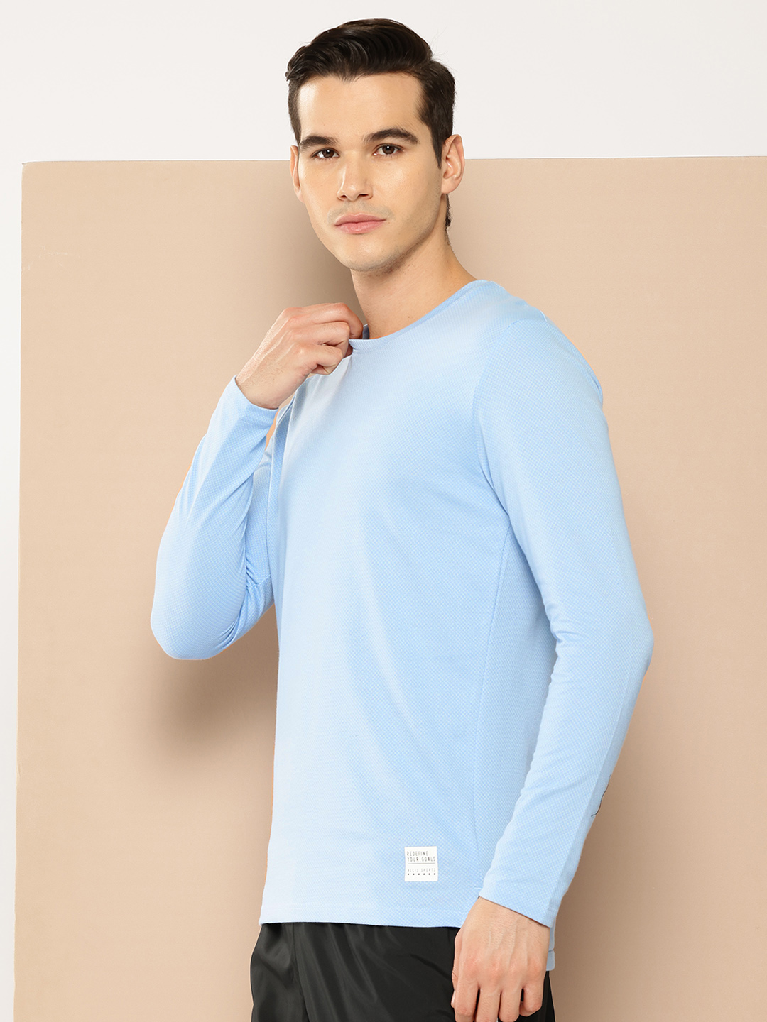 Alcis Solid Regular Fit T-shirt (2)