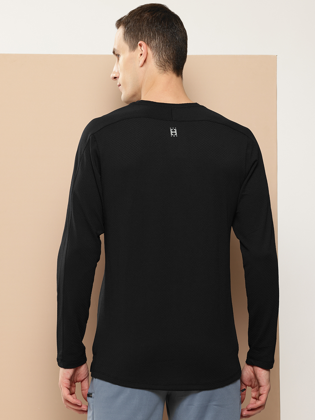 Alcis Solid Slim Fit T-shirt (3)