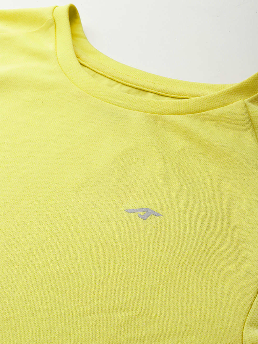 Alcis Solid Slim Fit T-shirt (5)