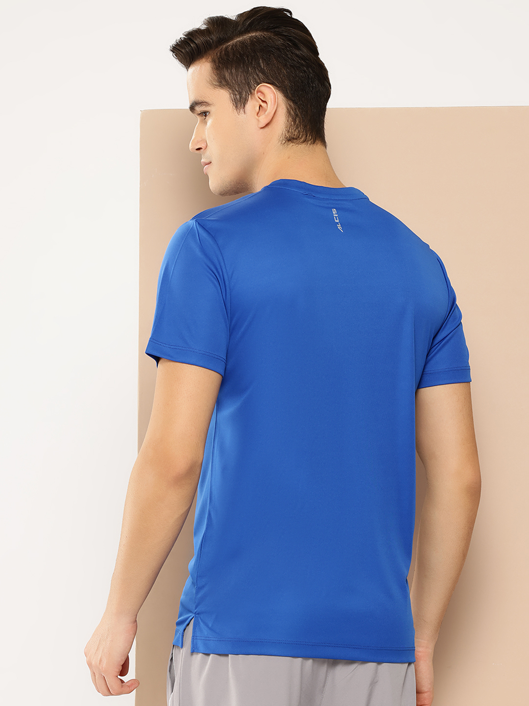 Alcis Typography Printed Slim Fit T-shirt (3)