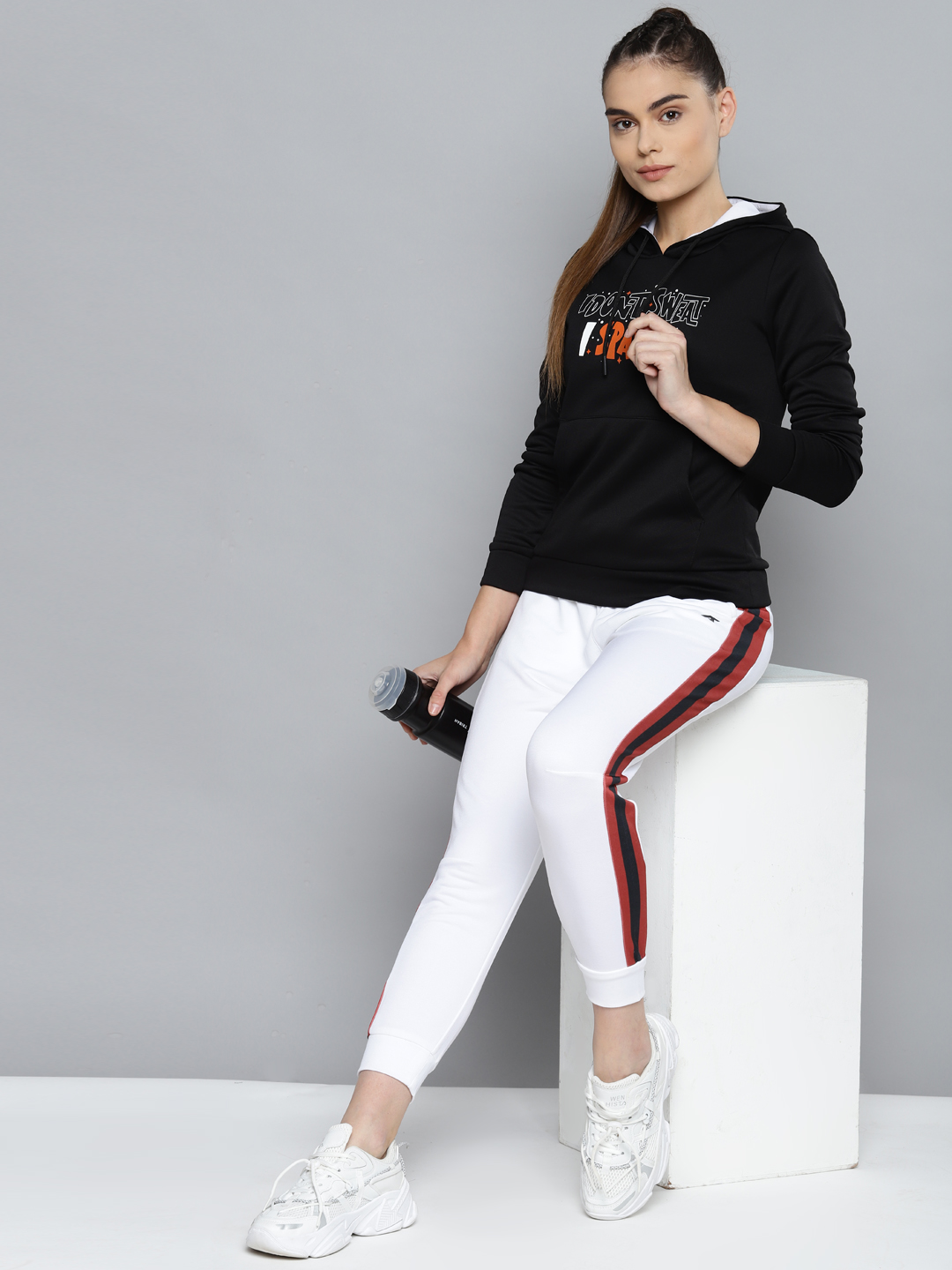 Alcis Women Black Hooded Sweatshirt (4)