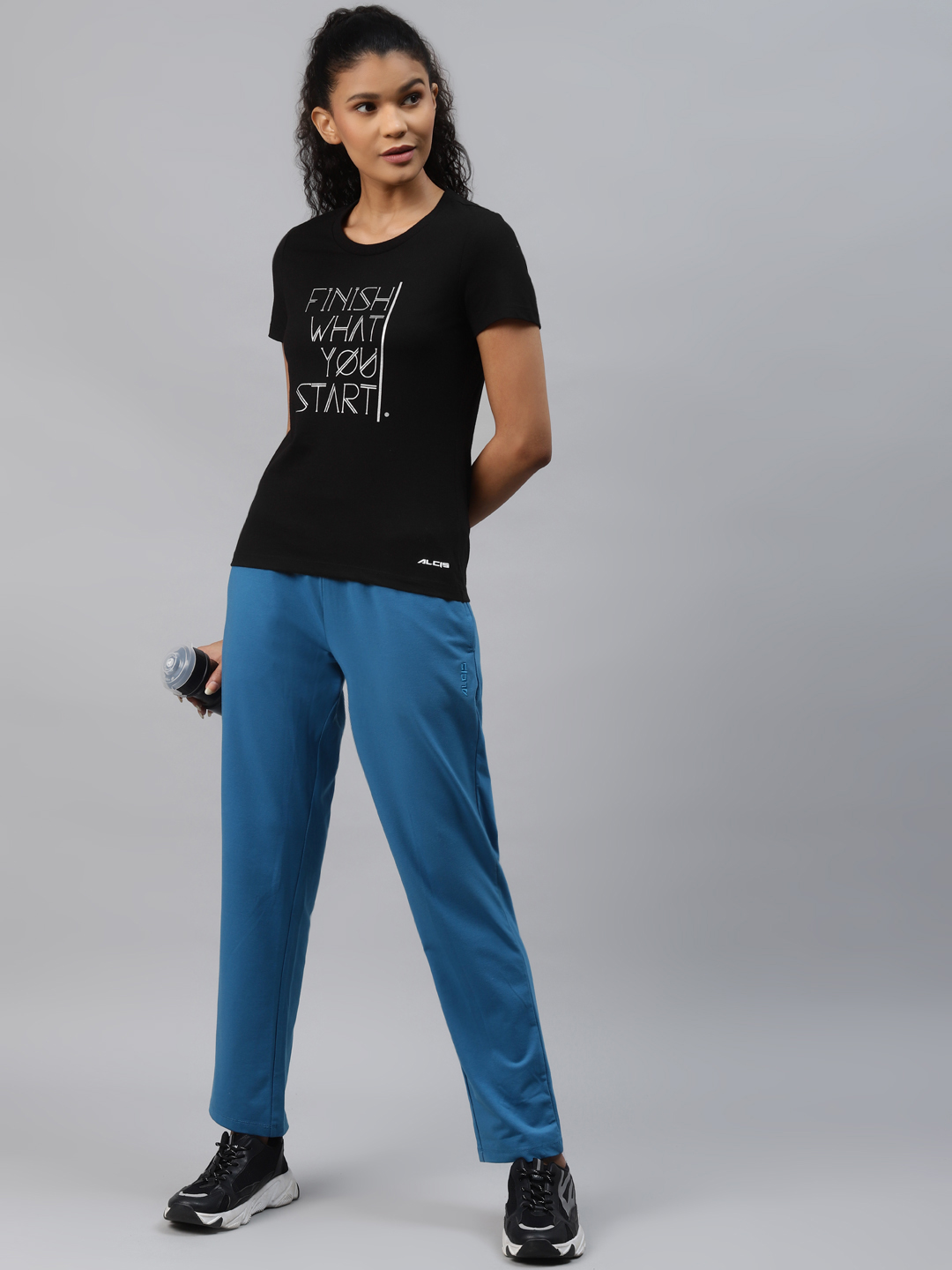 Alcis Women Black & White Typography Printed Slim Fit Outdoor T-shirt (4)