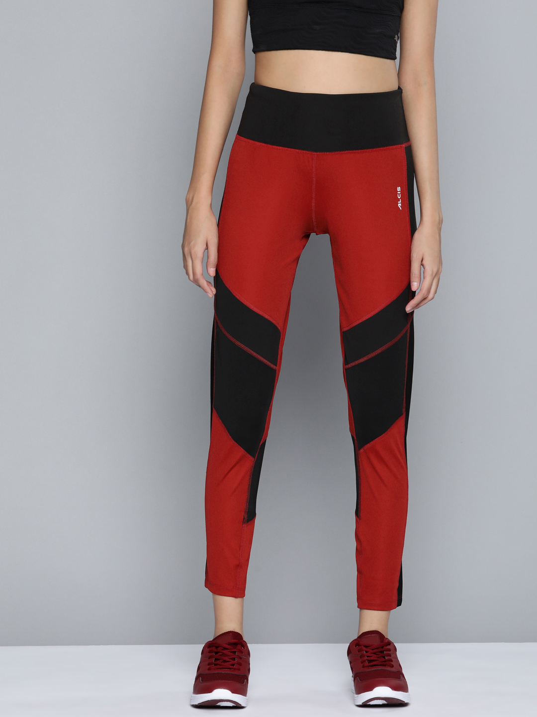 Alcis Women Maroon and Black Slim-Fit Polyester Colourblocked Tights (1)