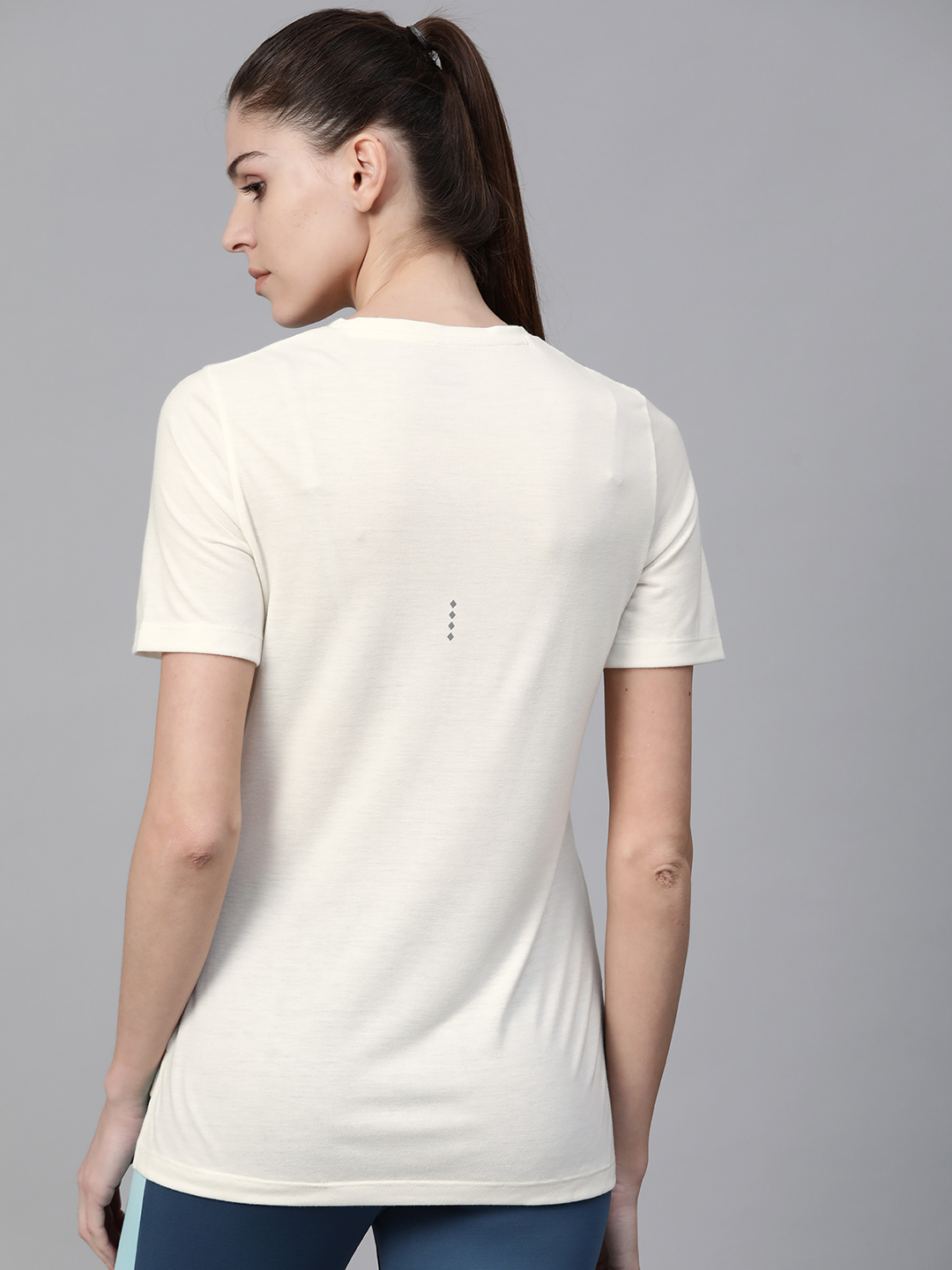 Alcis Women Off-White Solid V-Neck High-Low Training T-shirt (3)