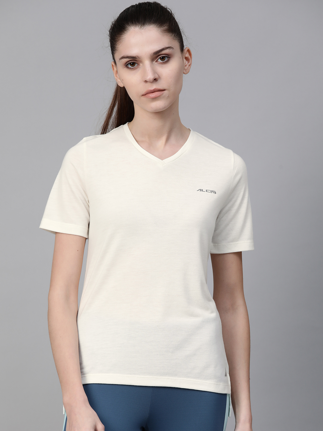 Women Off-White Solid V-Neck High-Low Training T-shirt