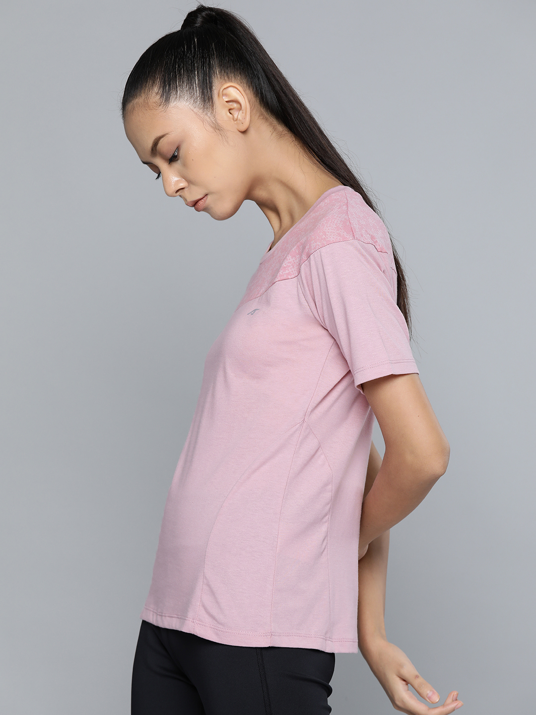 Alcis Women Pink Solid Slim Fit Round Neck T-shirt (2)