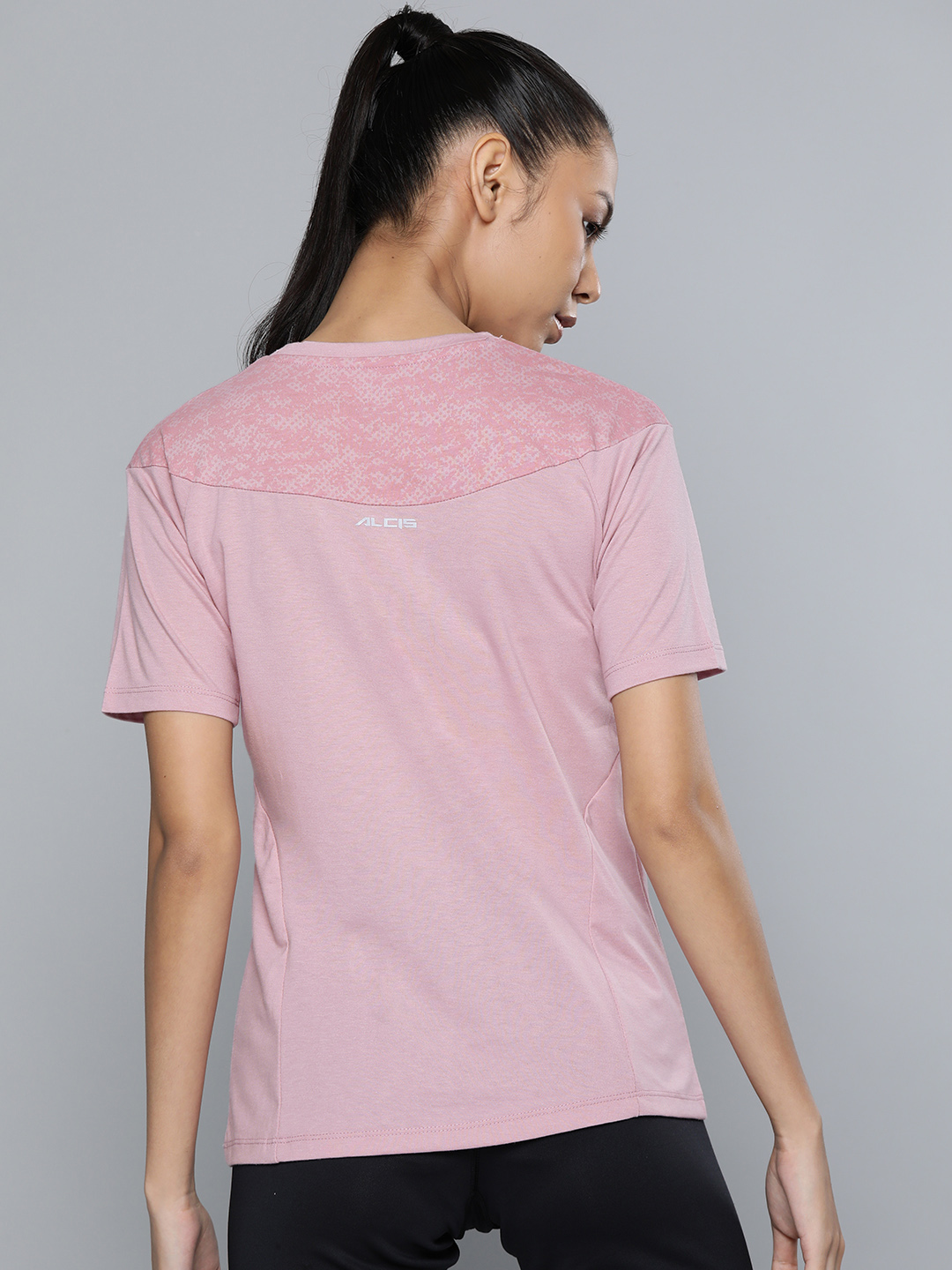 Alcis Women Pink Solid Slim Fit Round Neck T-shirt (3)