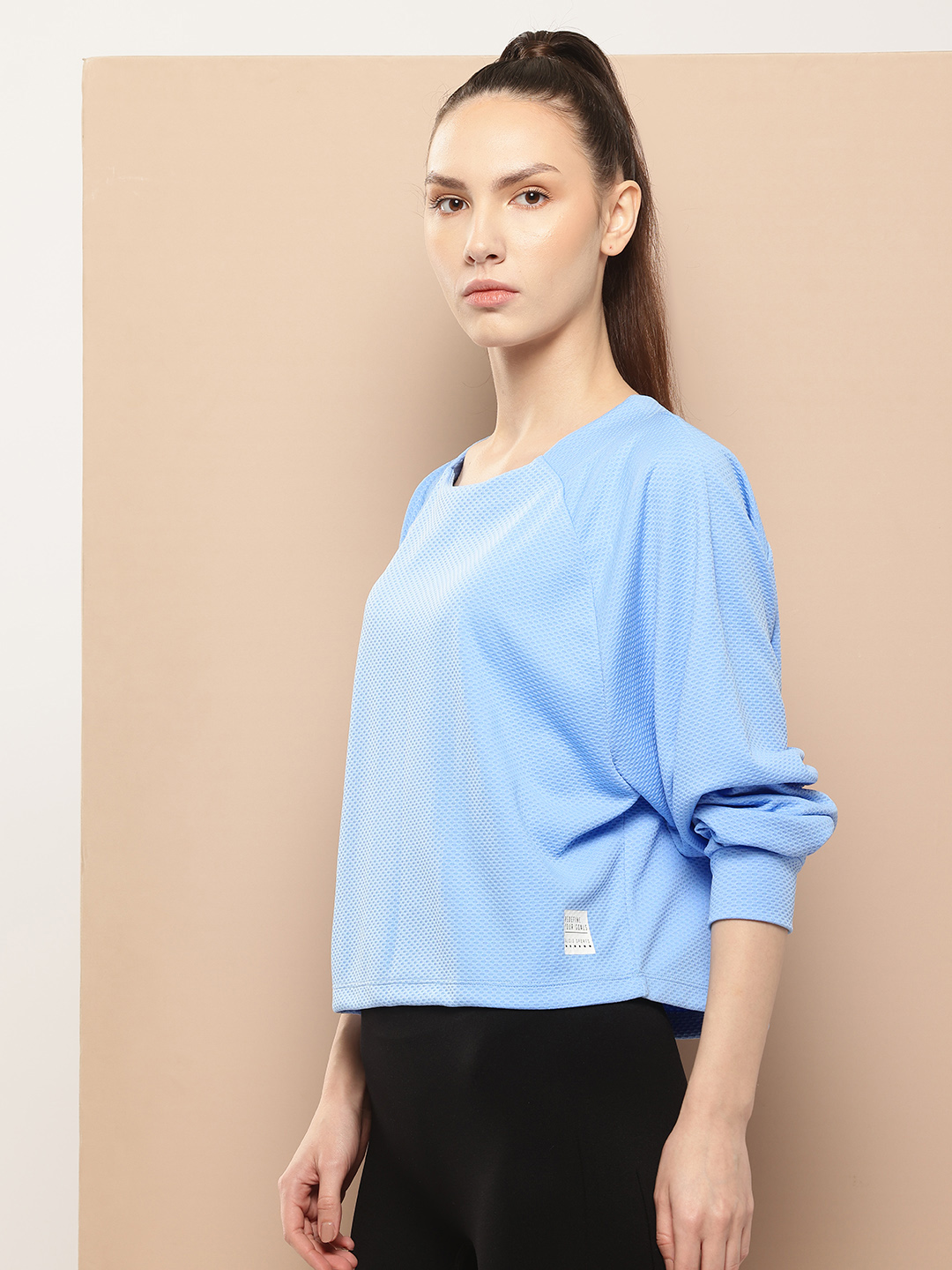 Alcis Women Textured Raglan Sleeve Sweatshirt (2)