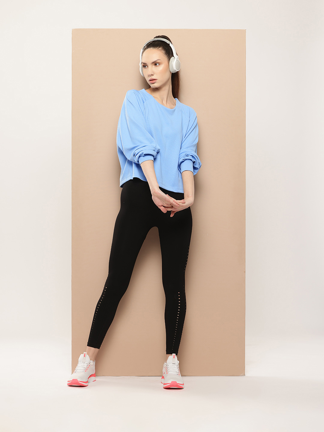 Alcis Women Textured Raglan Sleeve Sweatshirt (4)