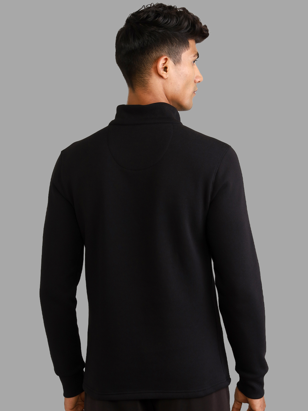 Boldfit Men Black Solid Highneck Long Sleeve Zipper Cotton Sweatshirt (3)