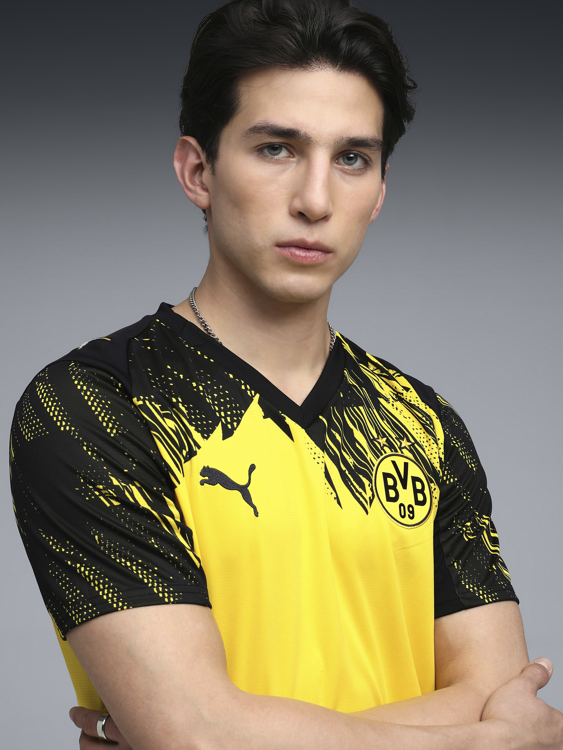 Borussia Dortmund F.C. Official Replica Breathable Signature Jersey for Men (3)