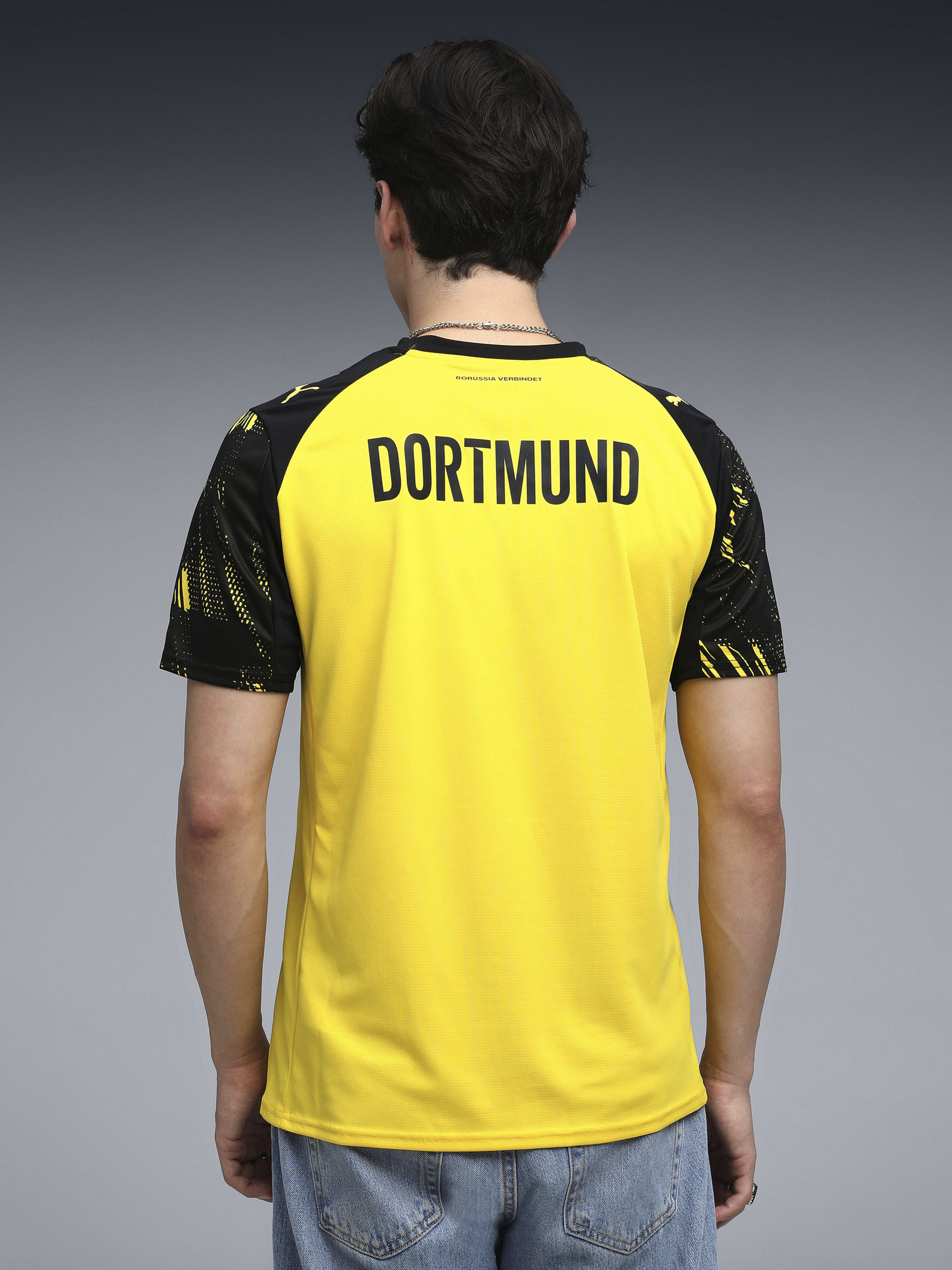 Borussia Dortmund F.C. Official Replica Breathable Signature Jersey for Men (2)