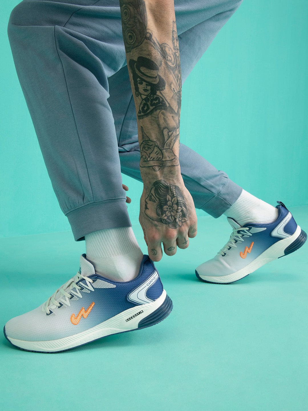 Campus Men Off White Camp Marlon Running Shoes (1)
