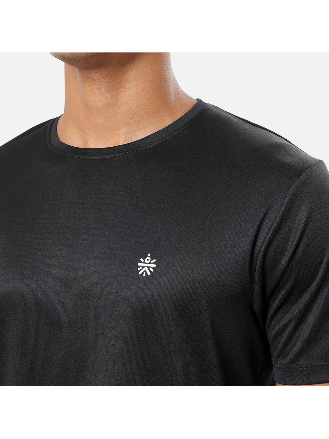 Cultsport One Men Black Solid Performance Tshirt with Logo (1)