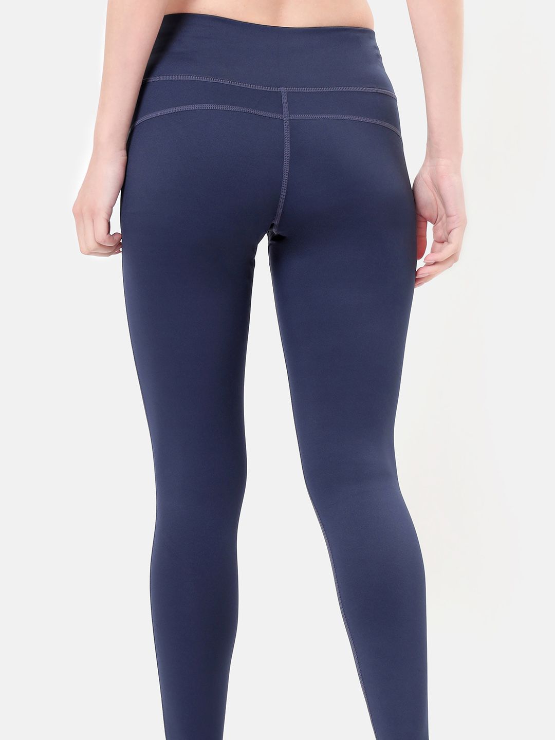 13 Best Leggings For Tall Women, Fashion Stylist-Approved (2024)