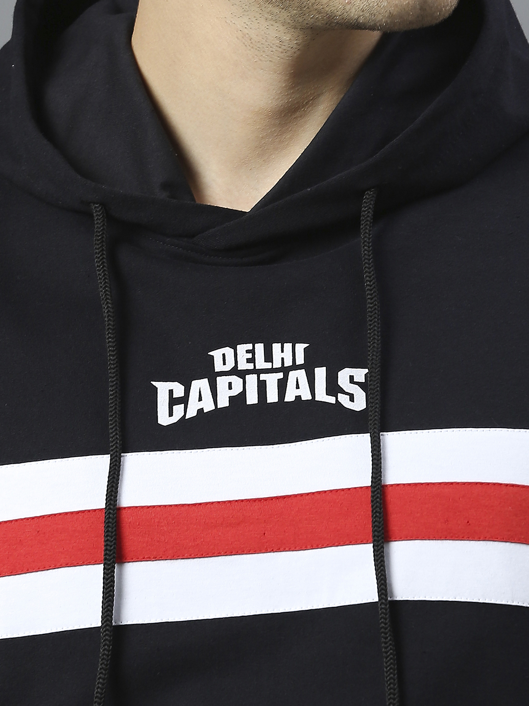 Delhi Capitals Men Black Printed Full Sleeves Hooded Pullover Cotton Sweatshirt (7)