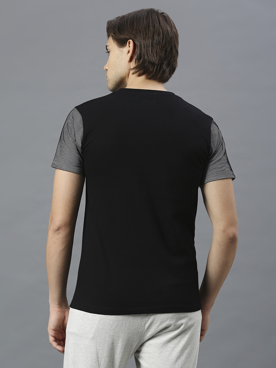 Delhi Capitals Men Black Printed Half Sleeves Round Neck Cotton T-Shirt (3)