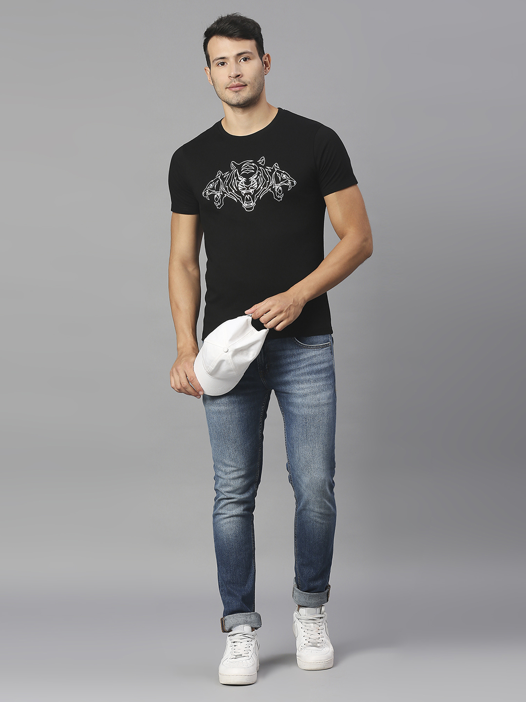 Delhi Capitals Men Black Printed Half Sleeves Round Neck Cotton T-Shirt (4)