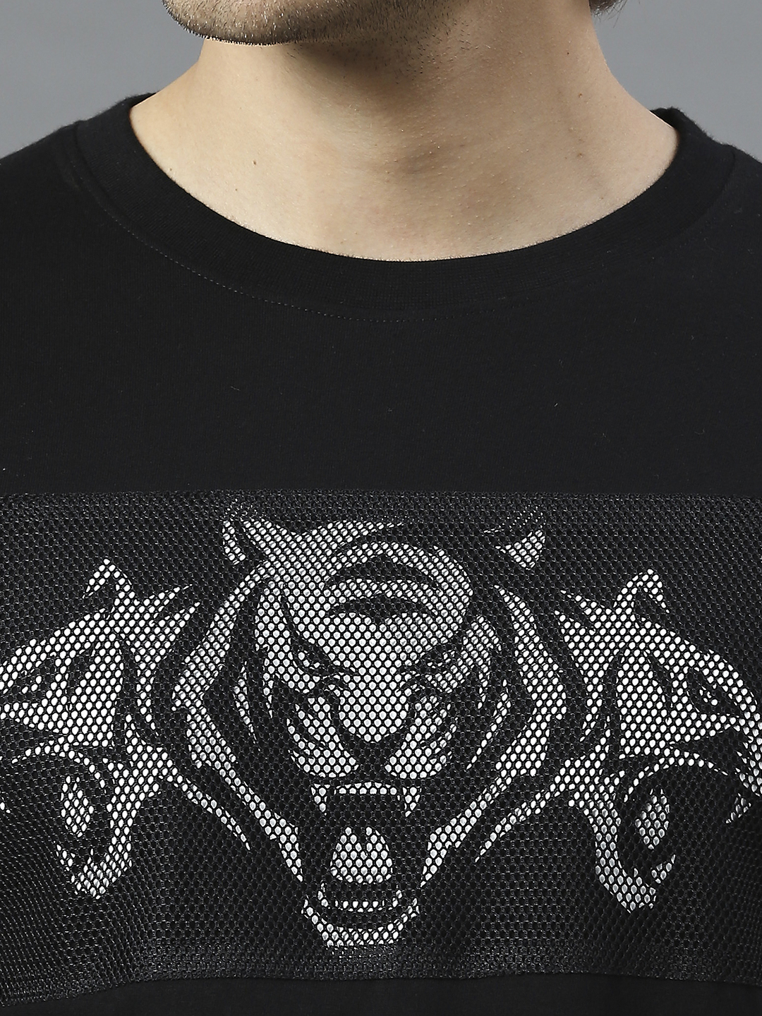 Delhi Capitals Men Black Printed Half Sleeves Round Neck Cotton T-Shirt (7)