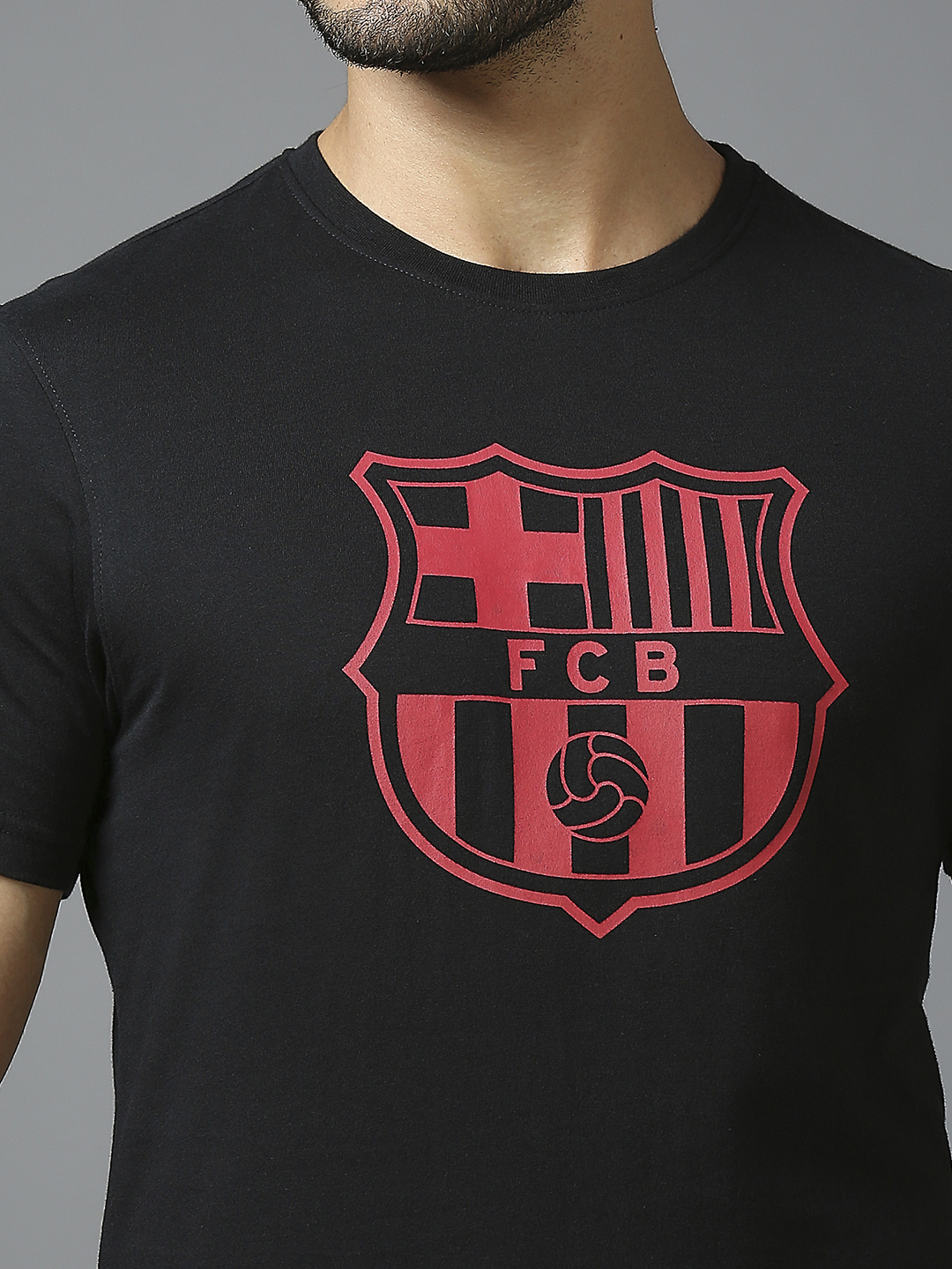 FC Barcelona FC Barcelona: Classic Crest T-Shirt - Black (5)