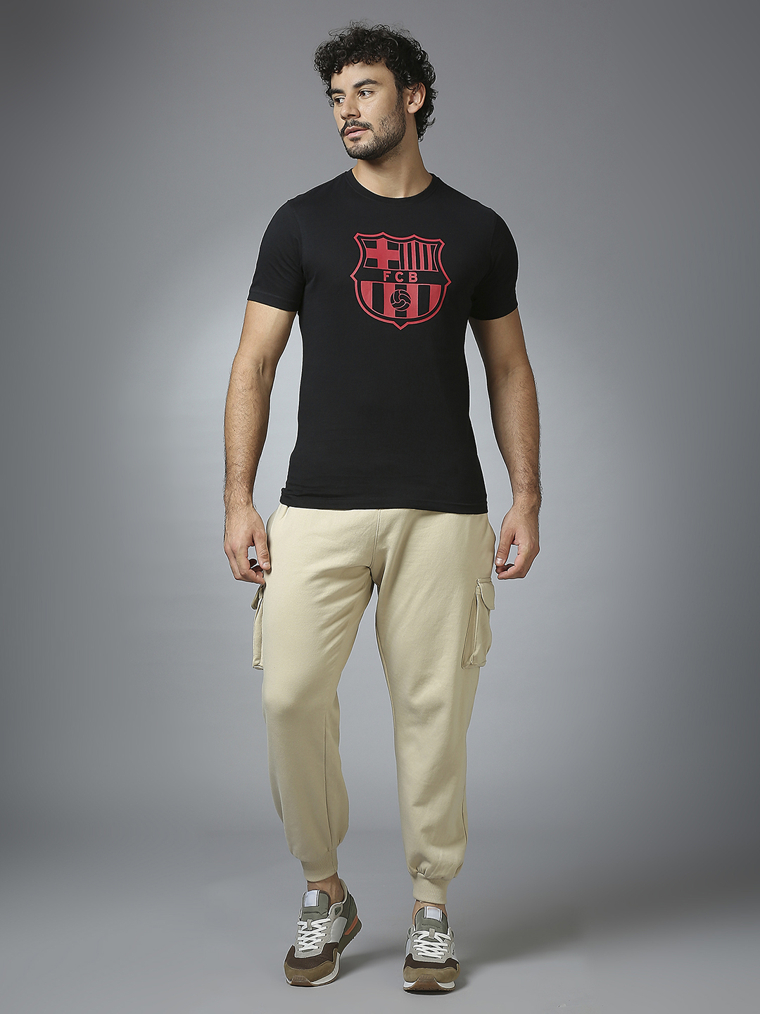 FC Barcelona FC Barcelona: Classic Crest T-Shirt - Black (6)