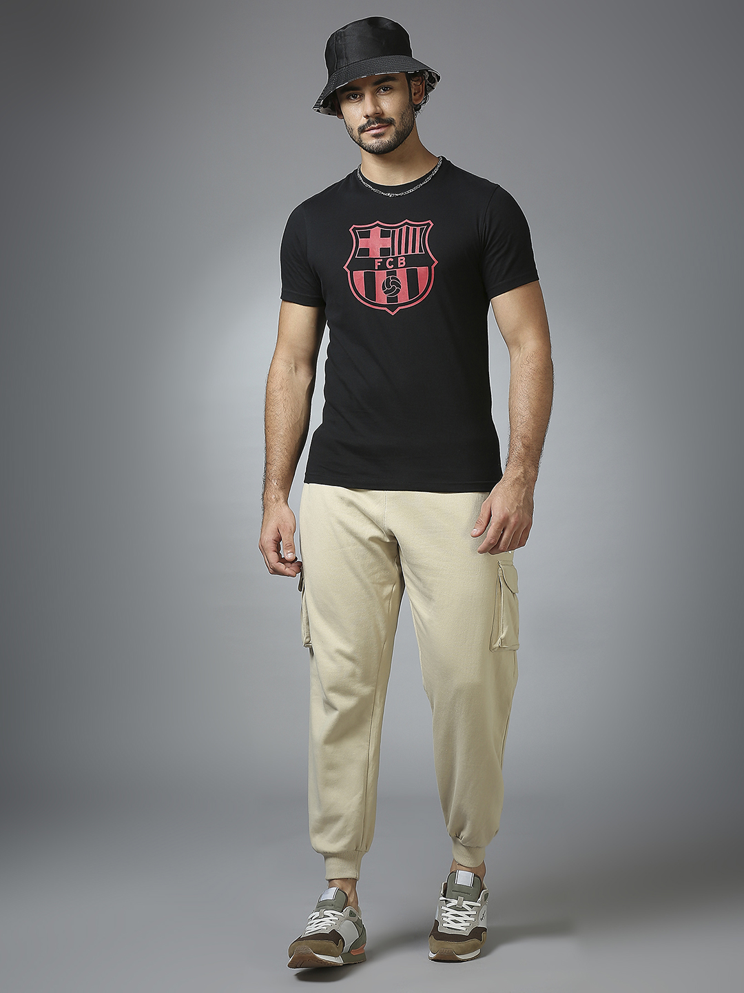 FC Barcelona FC Barcelona: Classic Crest T-Shirt - Black (7)