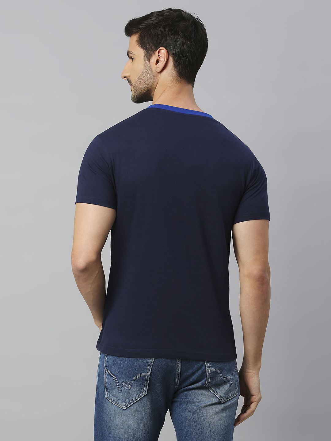 FC Barcelona FCB Crest: Men Navy Blue Printed T-Shirt (2)